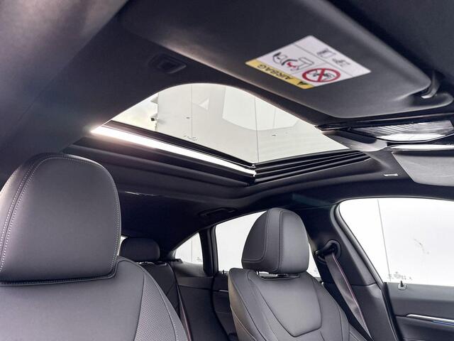 BMW i4 xDrive40 M-Sport Pro / Elektrisch bediend glazen schuif-/kanteldak / Comfort Acces / Trekhaak Elektrisch Wegklapbaar / 19"