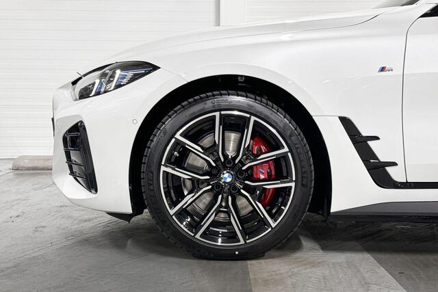 BMW i4 eDrive40 | M-Sport Pro | Innovation Pack | Comfort Pack | Driving Assistant Professional | Harman/Kardon | Schuif-/Kanteldak | Comfort Access