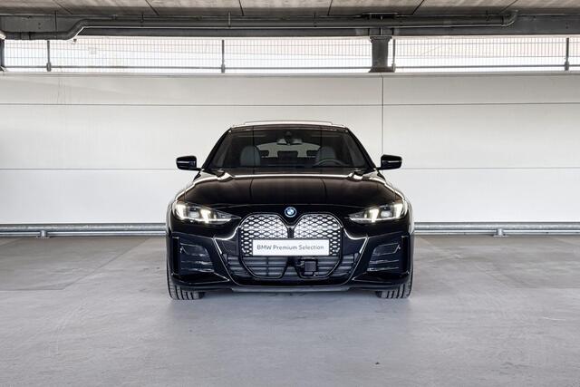 BMW i4 eDrive40 84 kWh | M Adaptief onderstel | Elektrisch bediend glazen schuif-/kanteldak