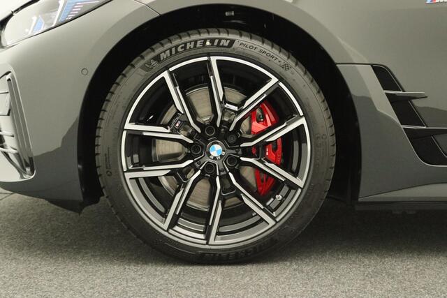 BMW i4 eDrive35 M Sportpakket Pro | Innovation Pack | Comfort Pack | Stuurwielrand Verwarmd | Comfort Access | Elektrisch Verstelbare Sportstoelen | Driving Assistant Professional | DAB | Harman Kardon | 19''