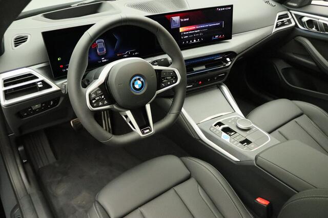 BMW i4 eDrive35 M Sportpakket Pro | Innovation Pack | Comfort Pack | Stuurwielrand Verwarmd | Comfort Access | Elektrisch Verstelbare Sportstoelen | Driving Assistant Professional | DAB | Harman Kardon | 19''