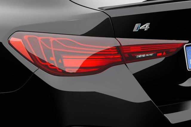 BMW i4 eDrive35 M Sport Edition | M Sport Pro | Comfort Pack | Elektrisch bediend glazen schuif-/kanteldak | Active Cruise Control