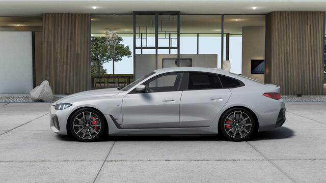 BMW i4 eDrive40 M Sport / Achteruitrijcamera / Comfort Access / Adaptieve LED / Active Cruise Control / Parking Assistant / Stuurverwarming