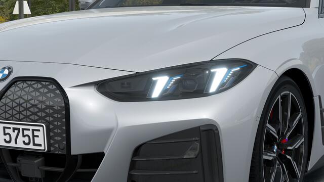 BMW i4 eDrive40 M Sport / Achteruitrijcamera / Comfort Access / Adaptieve LED / Active Cruise Control / Parking Assistant / Stuurverwarming