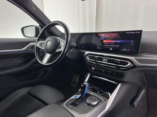 BMW i4 eDrive40 84 kWh M-Sportpack [ 3-Fase ] (INCL-BTW) *LEATHER-MICROFIBRE | FULL-LED | ADAPTIVE-CRUISE | WIDE-SCREEN-DIGI-COCKPIT | DAB+ | CAMERA | AMBIENT-LIGHT | CARPLAY | SPORT-SEATS | 18''ALU*