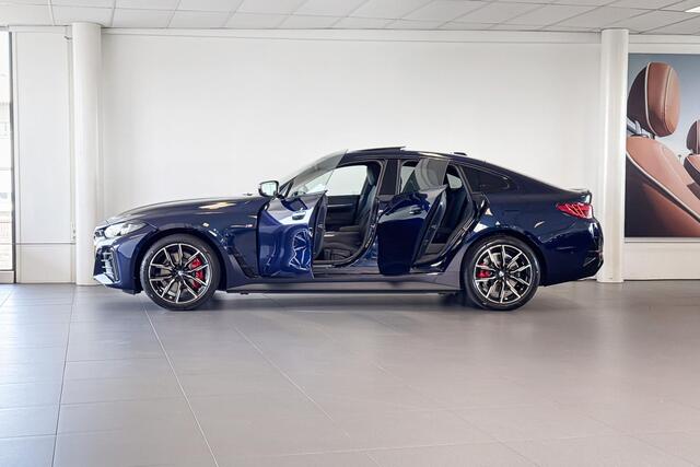 BMW i4 eDrive35 M Sport Edition 70 kWh | Glazen Panoramadak | Stoelverwarming | Achteruitrijcamera |