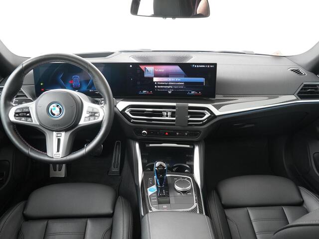 BMW i4 M50 High Executive 84 kWh | Driving Assistant Professional | Trekhaak | Harman Kardon |