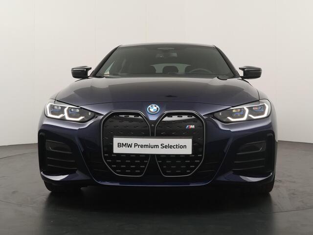 BMW i4 M50 High Executive 84 kWh | Driving Assistant Professional | Trekhaak | Harman Kardon |