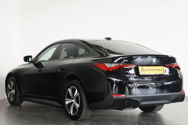 BMW i4 eDrive40 84 kWh / Navigatie / Carplay / LED / Camera