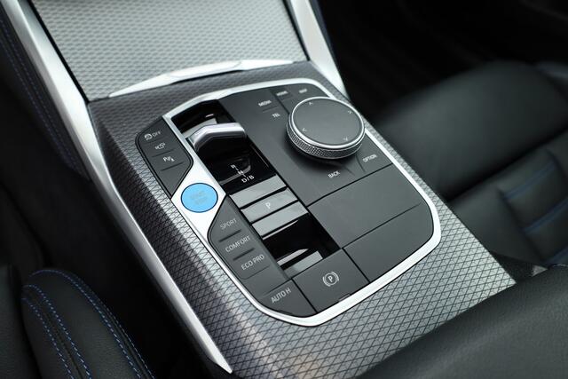 BMW i4 eDrive40 84 kWh M Sport | Pano | HUD | Stoel+stuurverw. | Elek. trekhaak | Memory+Leder | 360 Cam | H&K | Adapt. Cruise V