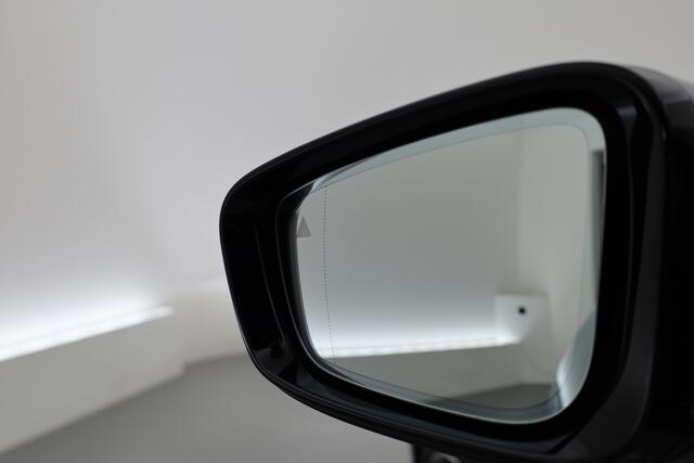 BMW i4 eDrive40 84 kWh M Sport | Pano | HUD | Stoel+stuurverw. | Elek. trekhaak | Memory+Leder | 360 Cam | H&K | Adapt. Cruise V