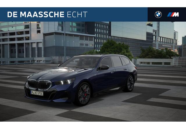 BMW i5 Touring eDrive40 M Sport / Panoramadak / Trekhaak / Stoelventilatie / Parking Assistant Plus / Adaptieve LED / Comfort Access