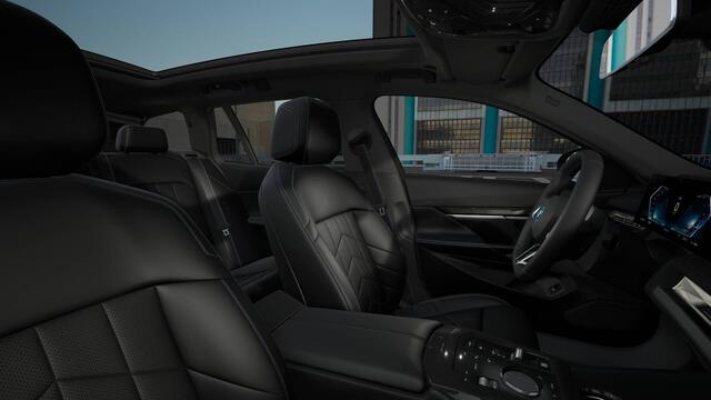 BMW i5 Touring eDrive40 M Sport / Panoramadak / Trekhaak / Stoelventilatie / Parking Assistant Plus / Adaptieve LED / Comfort Access