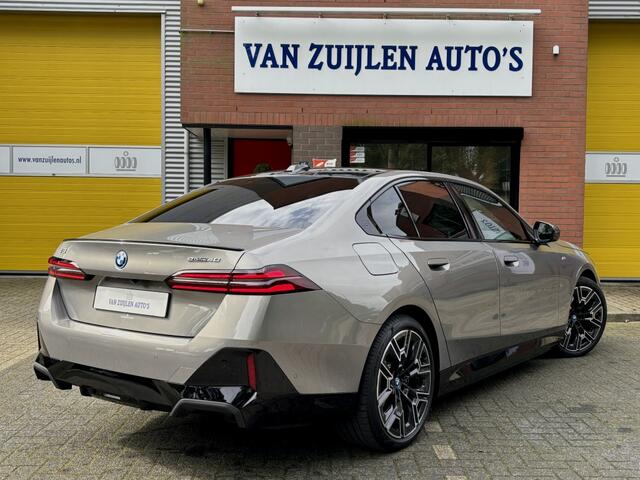 BMW i5 eDrive40 M-Sport Panorama B&W Memory Head-up Carbon 20''