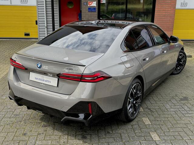 BMW i5 eDrive40 M-Sport Panorama B&W Memory Head-up Carbon 20''