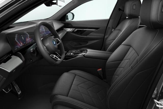 BMW i5 Sedan eDrive40 84 kWh BMW i5 eDrive40 84 kWh