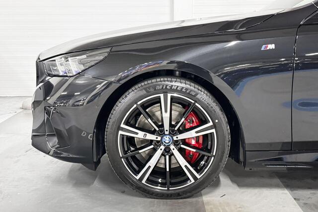 BMW i5 Touring eDrive40 | M-Sport Pro | Travel Pack | Driving Assistant Plus | Bowers&Wilkins | Comfort Access