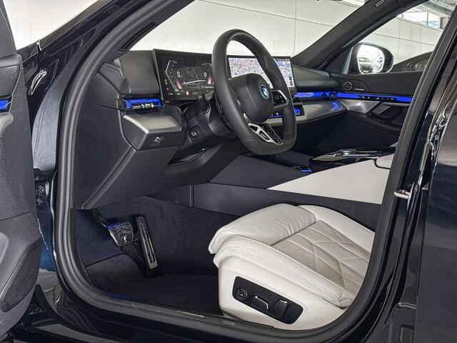 BMW i5 Touring eDrive40 M Sport Edition | M Sport Pro | Travel Pack | Comfort Pack