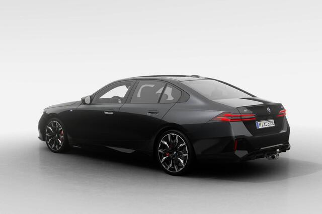 BMW i5 Sedan M60 xDrive | M Sport Pro | Innovation Pack | Travel Pack | Comfort Pack