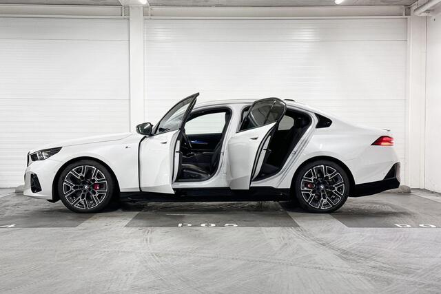 BMW i5 M60 xDrive 84 kWh