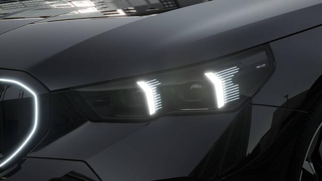 BMW i5 Touring eDrive40 M Sport / Panoramadak / Trekhaak / Bowers & Wilkins / M Multifunctionele Stoelen / Comfort Access / Adaptieve LED / Stoelventilatie