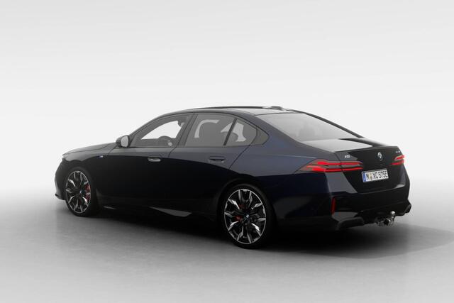 BMW i5 eDrive40 M Sport Edition | M Sport Pro | Innovation Pack | Travel Pack | Comfort Pack