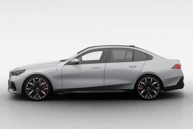 BMW i5 eDrive40 M Sport Edition | M Sport Pro | Innovation Pack | Travel Pack | Comfort Pack