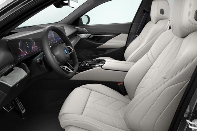 BMW i5 Sedan eDrive40 Innovation Pack M Sport Edition - Beschikbaar vanaf: Augustus 2025