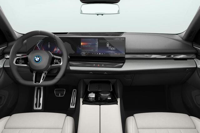 BMW i5 Sedan eDrive40 Innovation Pack M Sport Edition - Beschikbaar vanaf: Augustus 2025