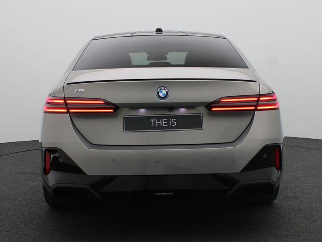 BMW i5 eDrive40 | M Sport Package | M Sport Package Pro | Equipment Package Pro | Travel Package | Comfort Package