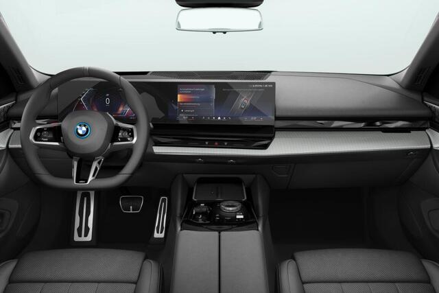 BMW i5 Touring eDrive40 M Sport Edition Innovation Pack - Beschikbaar vanaf: Augustus 2025