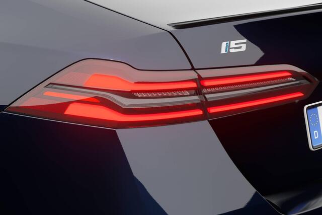 BMW i5 Sedan eDrive40 M Sport Edition | Innovation Pack | Travel Pack | Comfort Pack