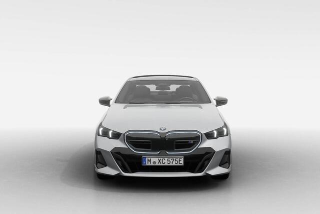 BMW i5 Sedan M60 xDrive | M Sport Pro | Innovation Pack | Travel Pack | Comfort Pack