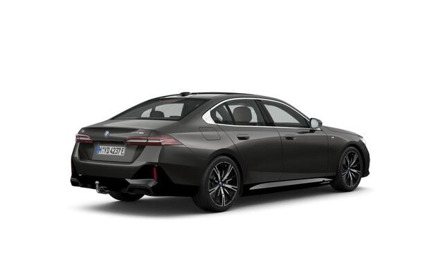 BMW i5 eDrive40 | M Sport Edition | M Sportpakket | Innovation Pack | Travel Pack | Comfort Pack