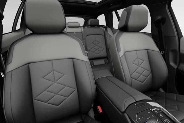 BMW i5 Touring M60 xDrive | M Sport Pro | Innovation Pack | Travel Pack | Comfort Pack | Bowers & Wilkins | Comfortstoelen | CraftedClarity