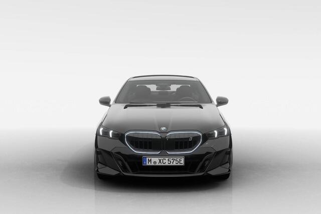 BMW i5 Sedan eDrive40 M Sport Edition | M Sport Pro | Innovation Pack | Travel Pack | Comfort Pack