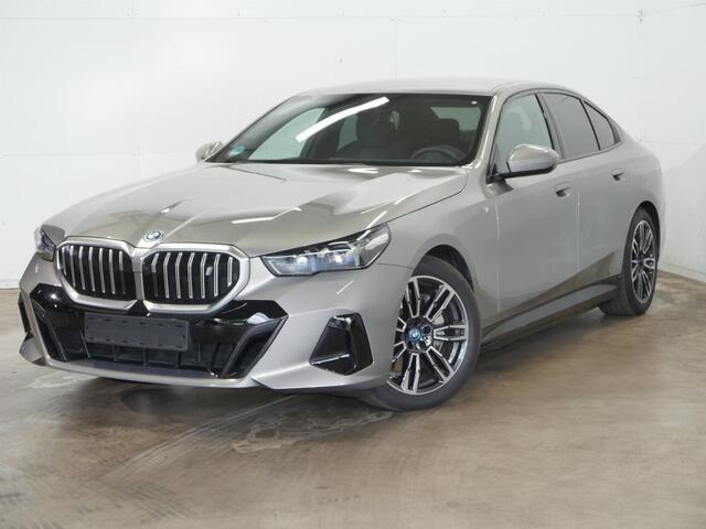 BMW i5 xDrive40 M-Sport - Onderstel Prof - Trekhaak - Bowers & Wilkins - Driving Ass Prof