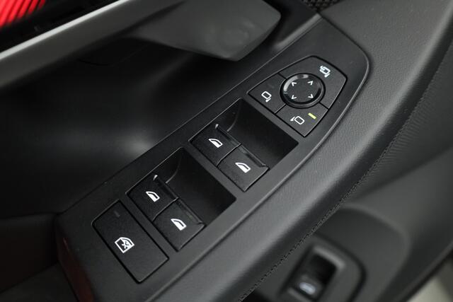 BMW i5 M60 xDrive 84 kWh M Sport | Driving Assistant Pro | M sport | Pano | HUD | Deep Frozen Grey | 21 inch