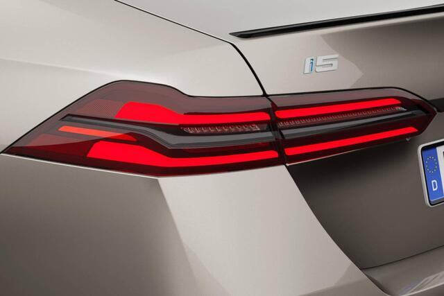 BMW i5 Sedan eDrive40 M Sport Edition | M Sport Pro | Innovation Pacl | Travel Pack | Comfort Pack