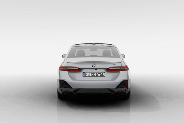 BMW i5 Sedan eDrive40 M Sport Edition | M Sport Pro | Innovation Pack | Travel Pack | Comfort Pack