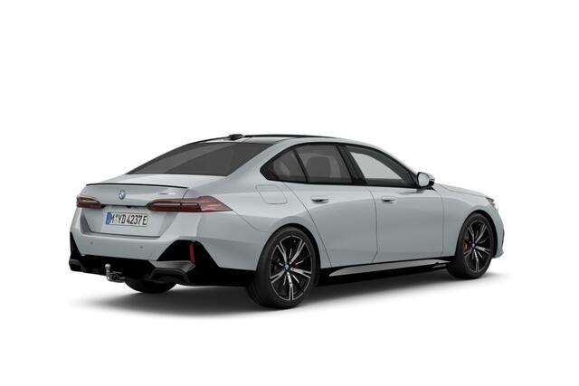 BMW i5 Sedan eDrive40 M Sport Edition | M Sport Pro | Innovation Pack | Travel Pack | Comfort Pack | Trekhaak