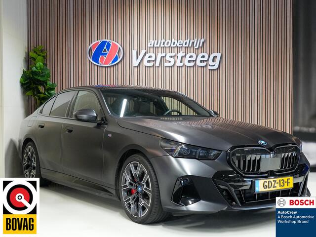 BMW i5 eDrive40 84 kWh Full optie!|M Sport|Frozen grey|Pano|trekhaak|