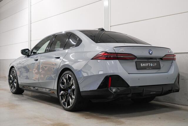 BMW i5 M60 xDrive 84 kWh Bowers Wilkins | Panoramadak | CoPilot | Elektr. Trekhaak