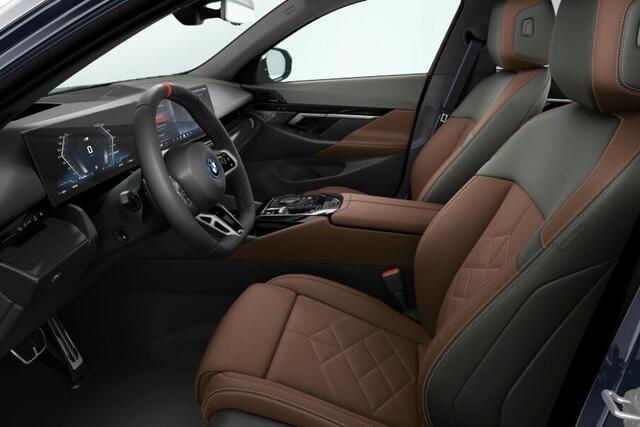 BMW i5 Touring M60 xDrive 84 kWh