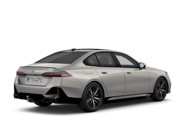 BMW i5 Sedan eDrive40 M Sportpakket Pro | Innovation Pack | Comfort Pack | Travel Pack | Iconic Glow