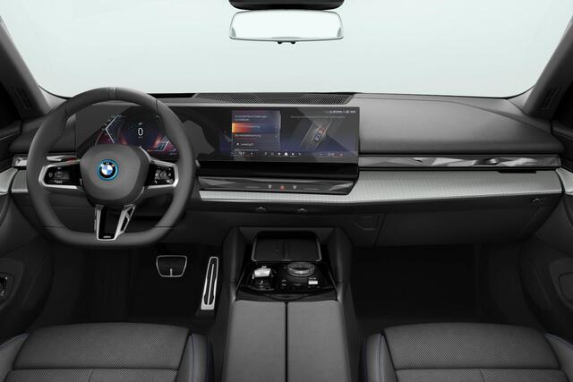 BMW i5 Touring eDrive40 84 kWh