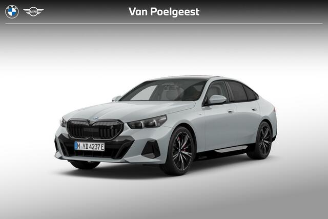 BMW i5 Sedan xDrive40 | M Sport Pro | Travel Pack | Comfort Pack | Trekhaak met elektrisch wegklapbare kogel | Showroomvoordeel