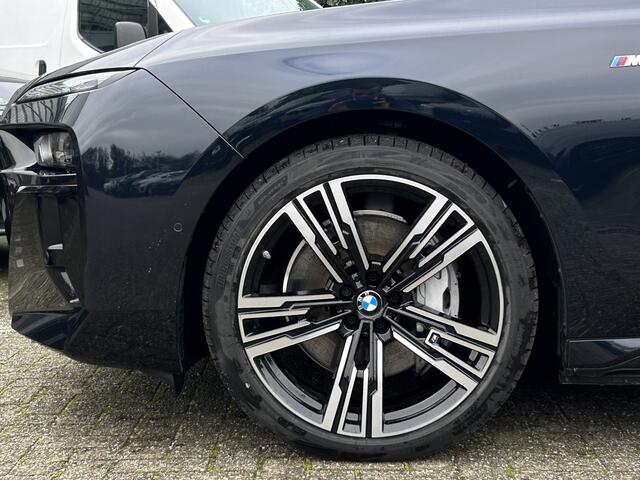 BMW i7 xDrive60 High Exe | M-Sport | 21" | Panorama Sky Lounge | Bowers & Wilkins | Massage | Trekhaak | CoPilot | Merino Leder