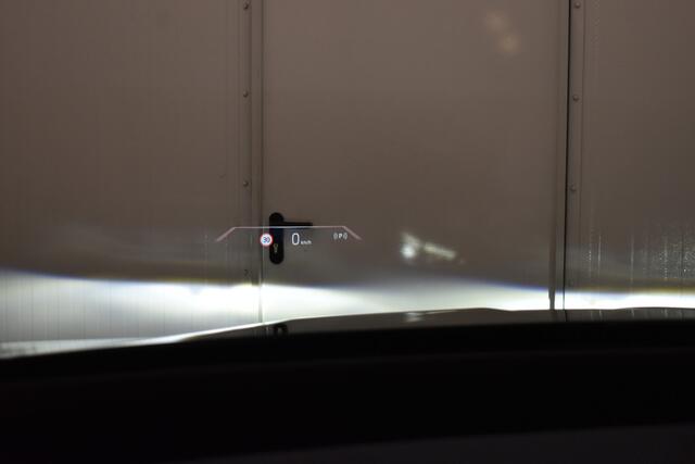 BMW iX xDrive40 High Executive 77 kWh El Trekhaak Panodak Head Up Camera