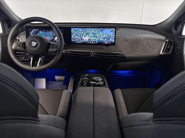 BMW iX xDrive45 101 kWh | Trekhaak met elektrisch wegklapbare kogel